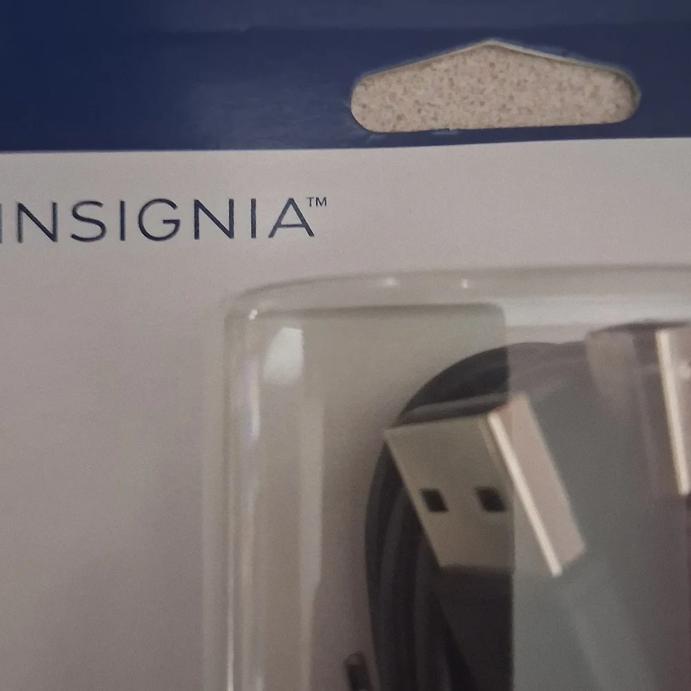 Insignia USB 2.0 A/B Cable